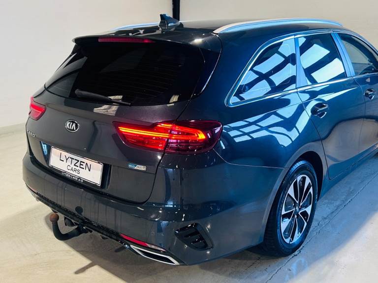 Kia Ceed 1,6 PHEV Prestige SW DCT