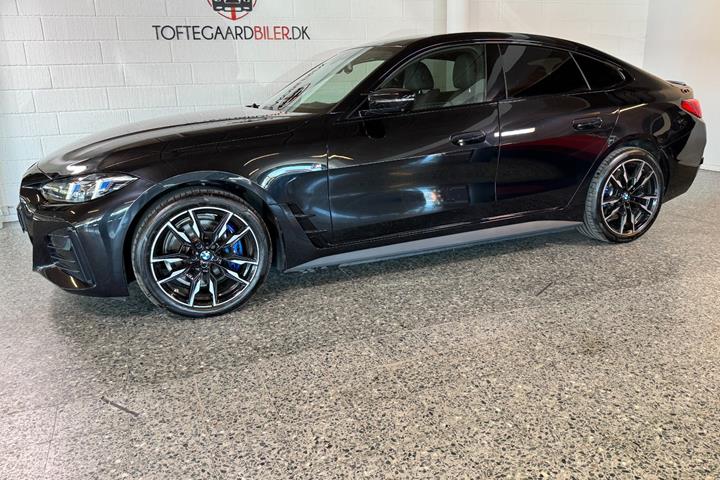Sort BMW i4 fra 2024