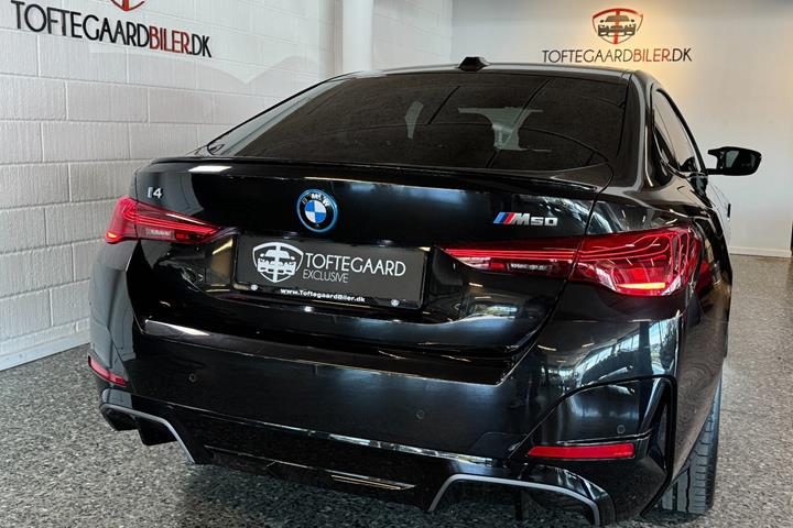 Sort BMW i4 fra 2024