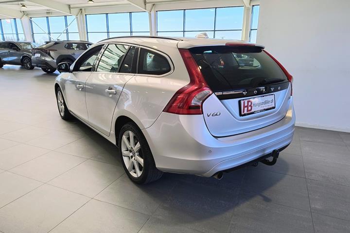 Sølv Volvo V60 fra 2017