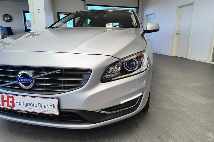 Sølv Volvo V60 fra 2017