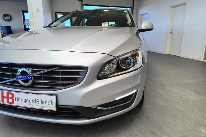 Sølv Volvo V60 fra 2017