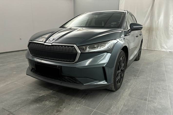 Grå Skoda Enyaq fra 2022