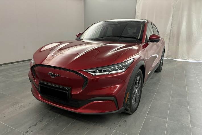 Grå Ford Mustang Mach-E fra 2022
