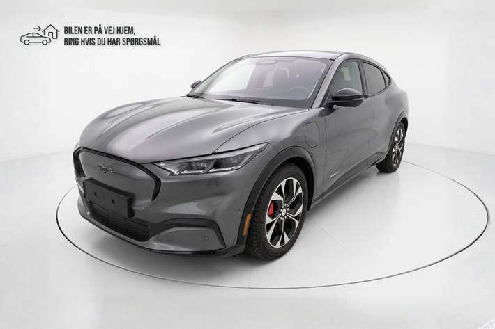 Grå Ford Mustang Mach-E fra 2023