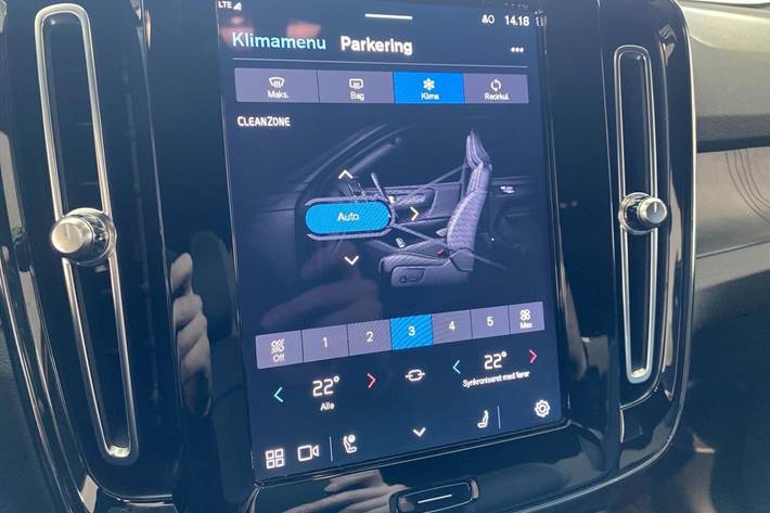 Sort Volvo XC40 fra 2022