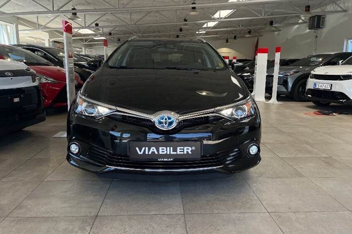Sort Toyota Auris fra 2017