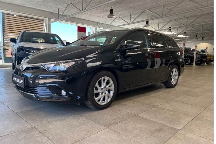 Sort Toyota Auris fra 2017