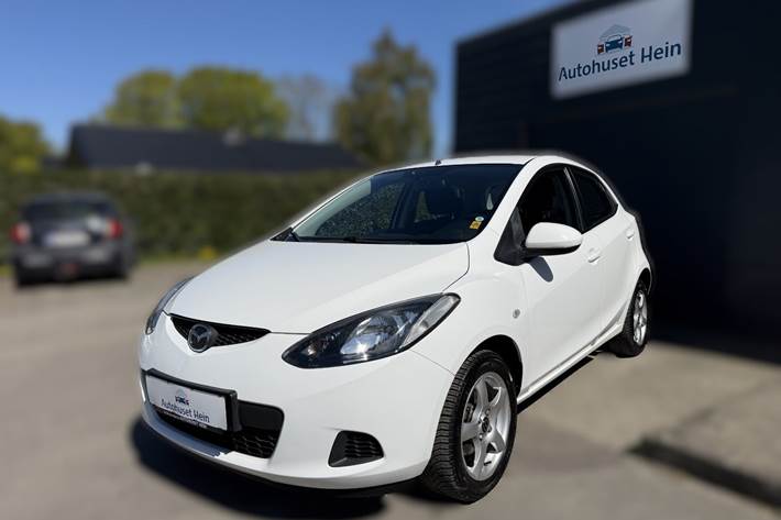 Hvid Mazda 2 fra 2009