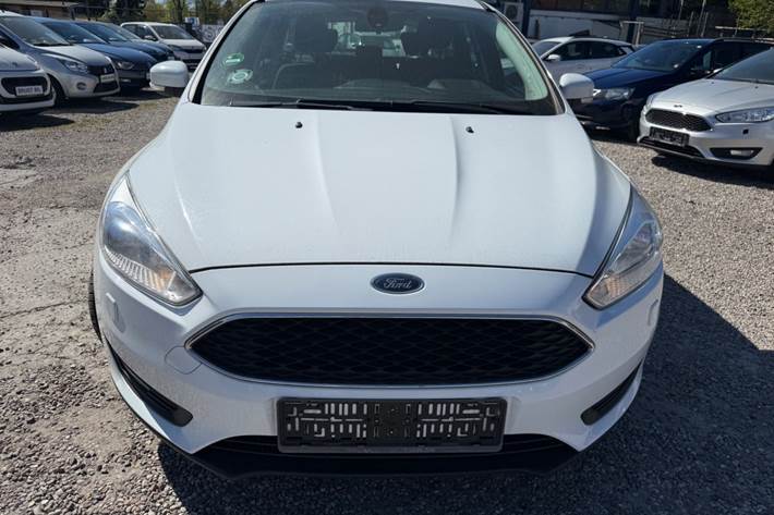 Hvid Ford Focus fra 2015