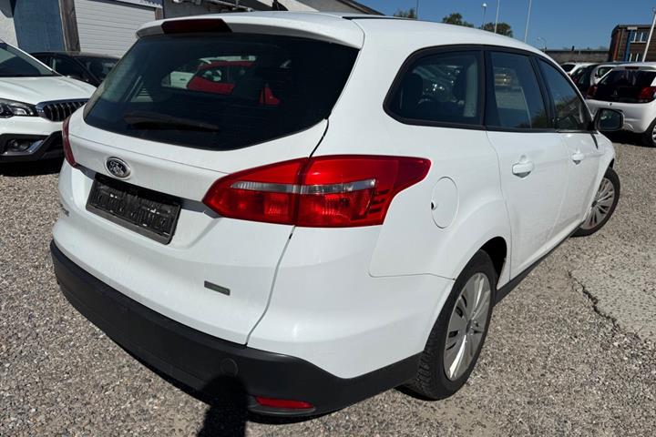 Hvid Ford Focus fra 2015