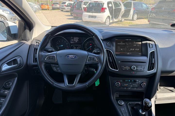 Hvid Ford Focus fra 2015