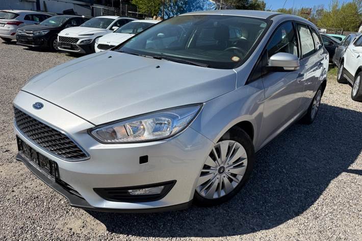 Sølv Ford Focus fra 2016