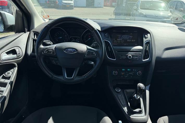 Sølv Ford Focus fra 2016