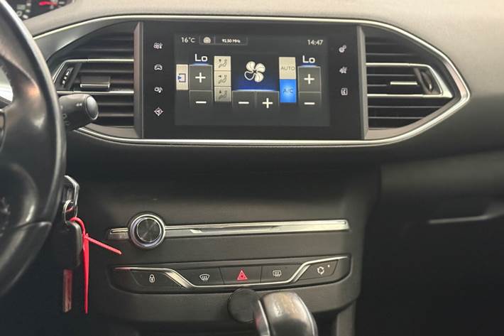 undefined Peugeot 308 fra 2015