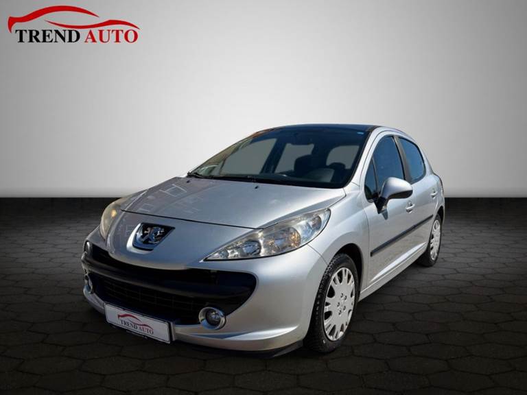 Peugeot 207 1,6 VTi S16