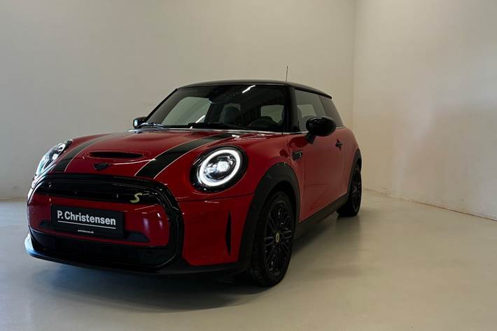 Rød Mini Cooper SE fra 2023