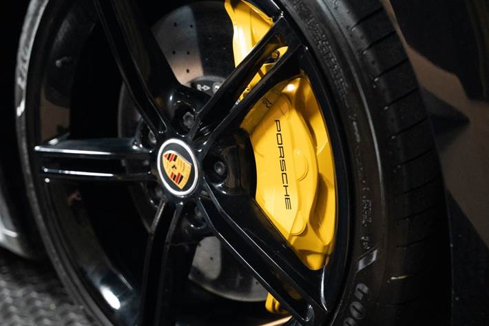 Sort Porsche Taycan Turbo S fra 2020
