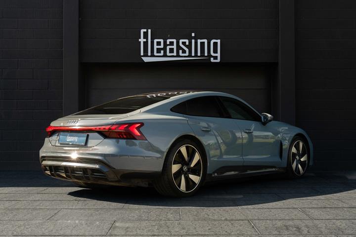 Blå Audi e-tron GT fra 2021