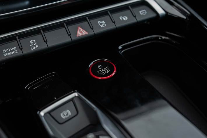 Blå Audi e-tron GT fra 2021