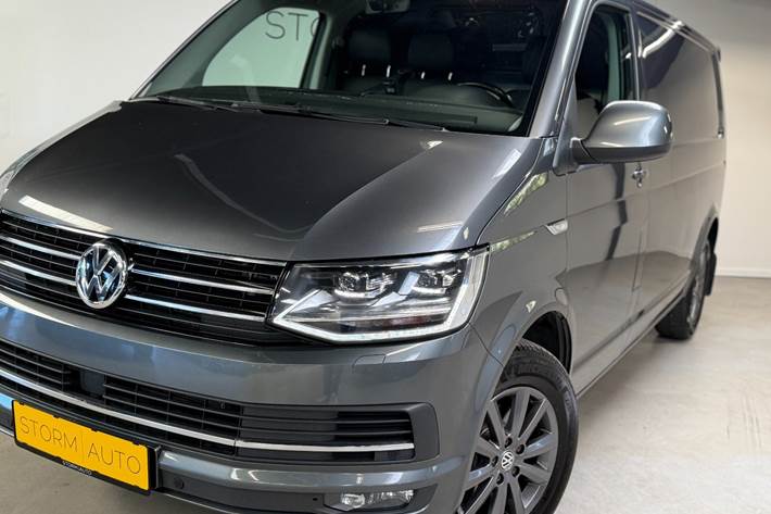 Grå VW Transporter fra 2019