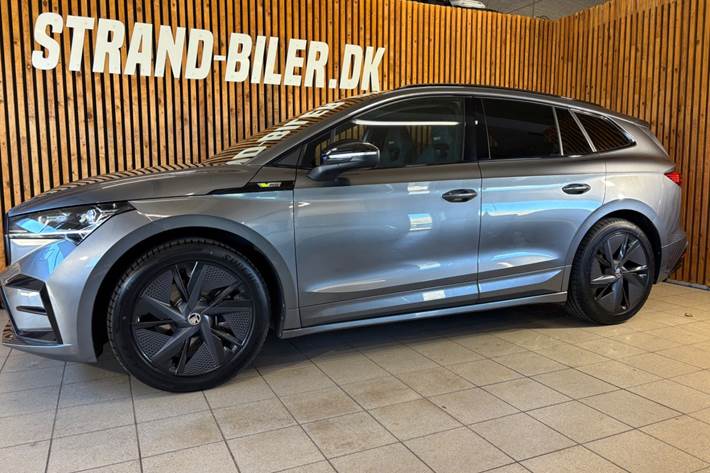Grå Skoda Enyaq fra 2023