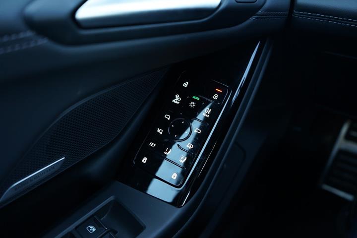 Sort Audi A6 e-tron fra 2025