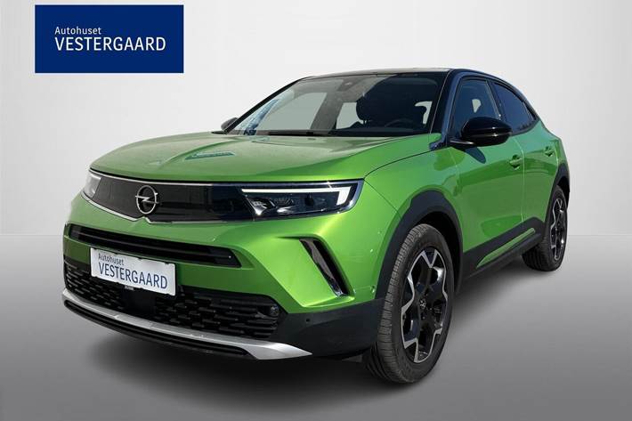 Grøn Opel Mokka-e fra 2021 set udefra