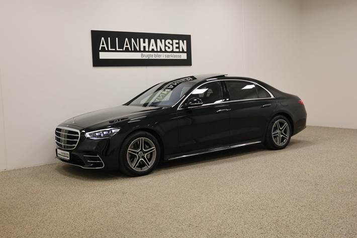 Grøn Mercedes S580 e fra 2023
