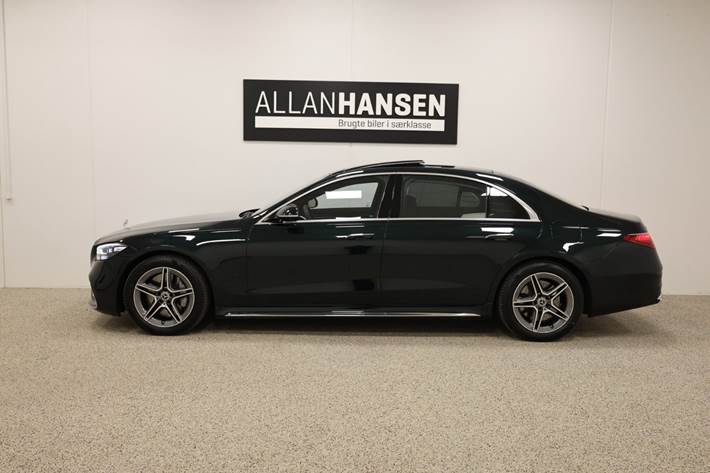 Grøn Mercedes S580 e fra 2023