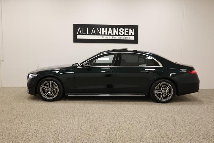 Grøn Mercedes S580 e fra 2023