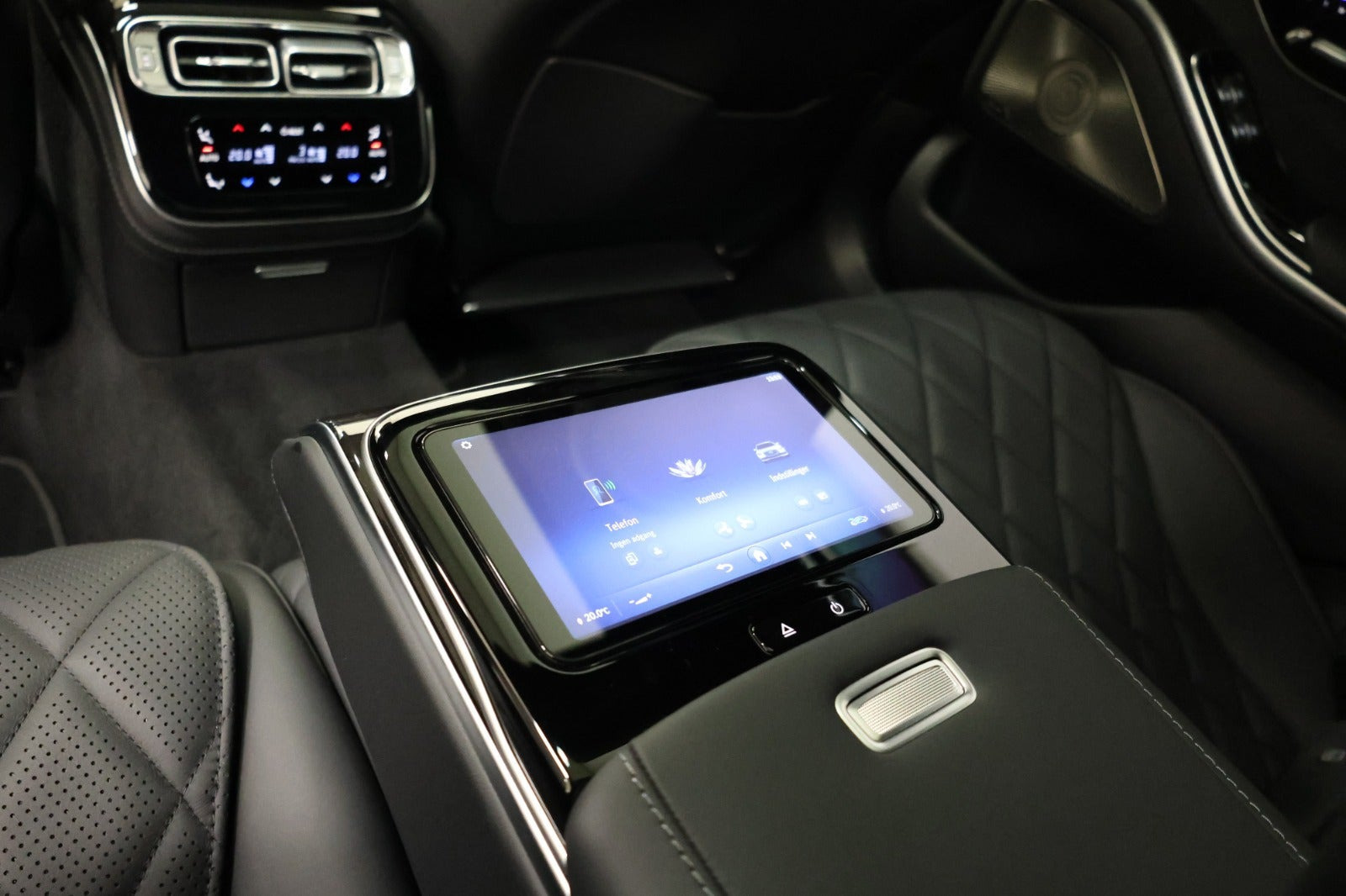 Grøn Mercedes S580 e fra 2023