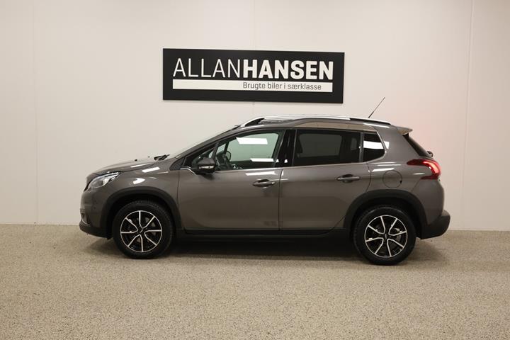 Grå Peugeot 2008 fra 2018
