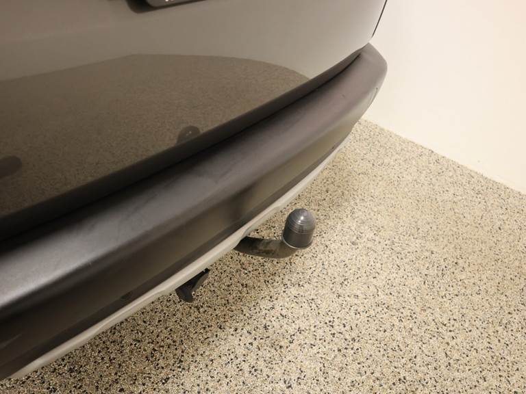 Peugeot 2008 1,2 e-THP 110 Allure Sky