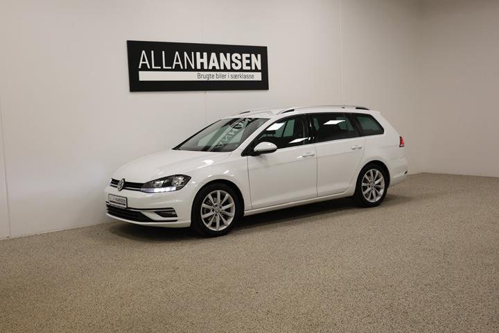 Hvid VW Golf VII fra 2017 set udefra