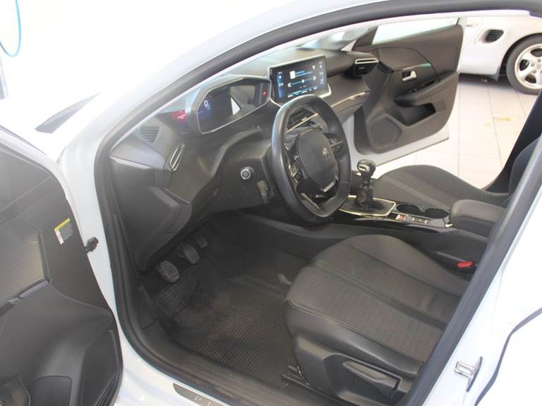 Peugeot 208 1,2 PureTech 100 Platin Sport