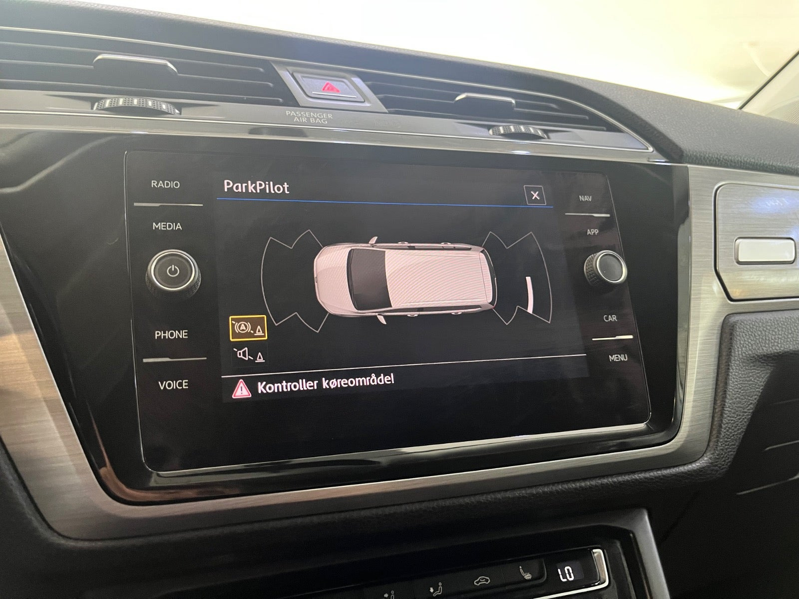 Orange VW Touran fra 2018