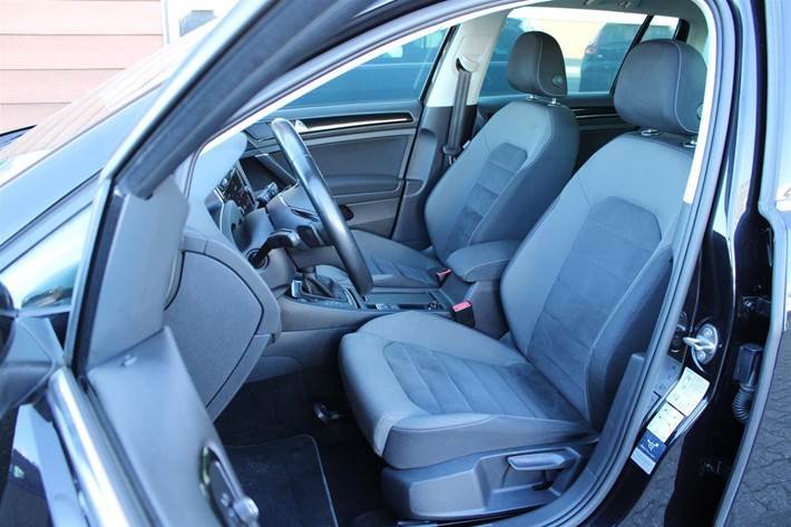 Sort VW Golf VII fra 2019