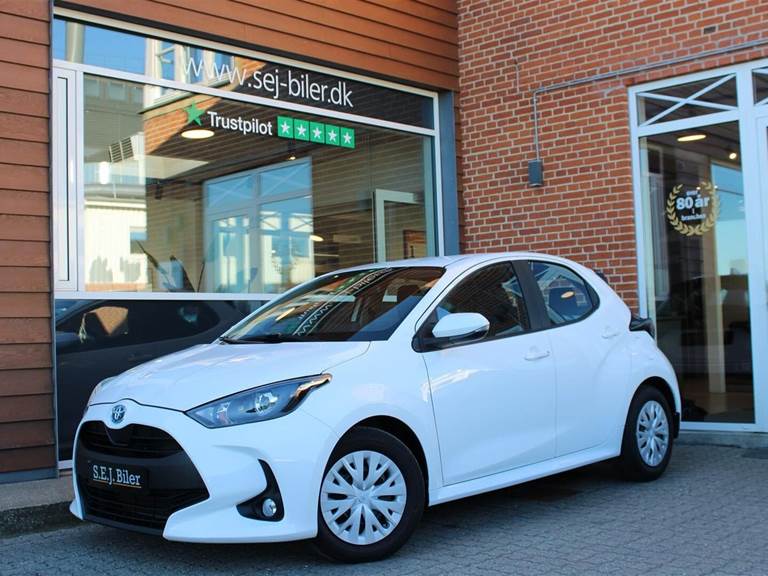 Toyota Yaris 1,5 Hybrid H3 e-CVT