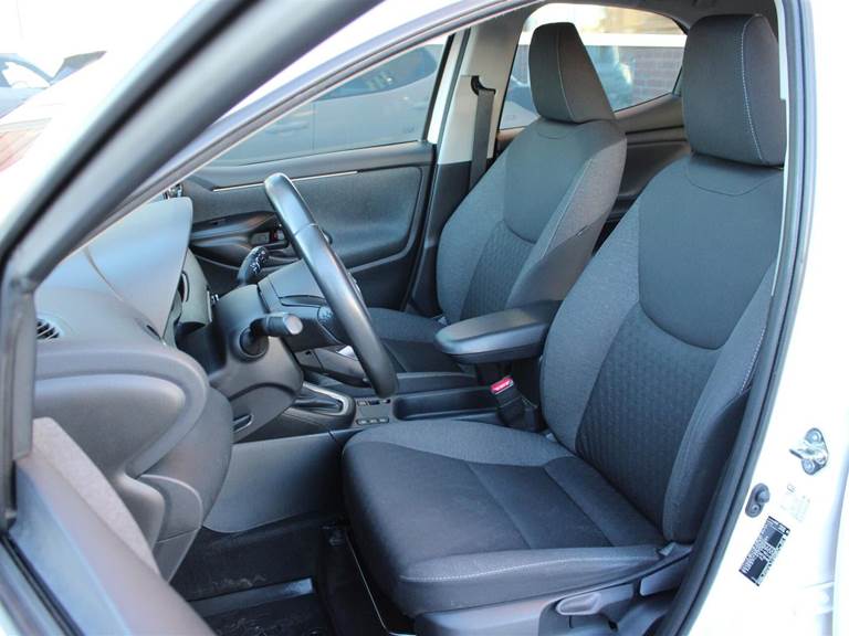 Toyota Yaris 1,5 Hybrid H3 e-CVT