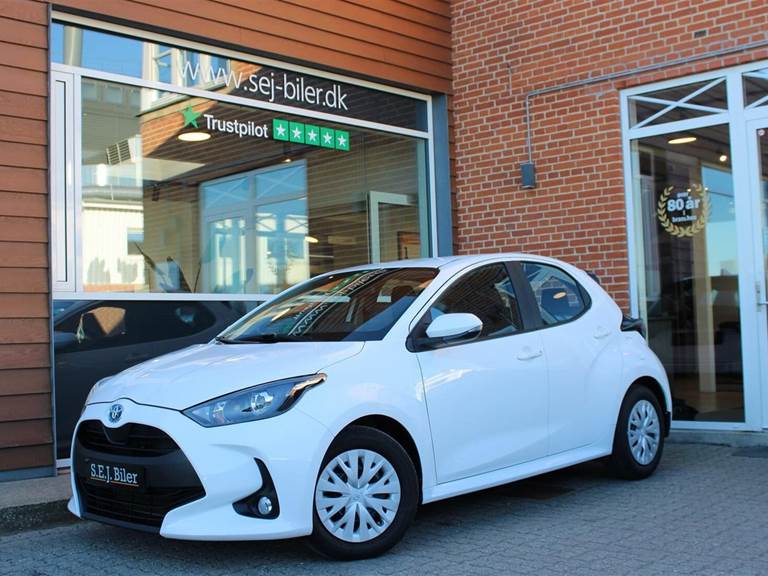 Toyota Yaris 1,5 Hybrid H3 e-CVT