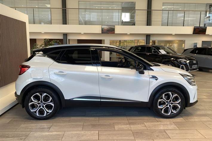 Hvid Renault Captur fra 2021
