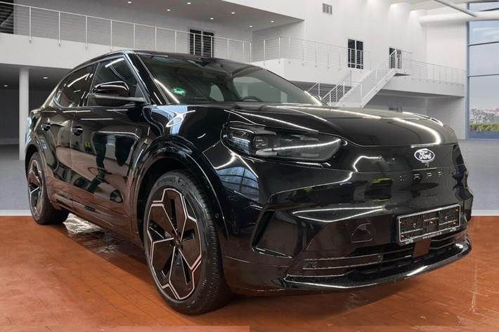 Sort Ford Capri fra 2025