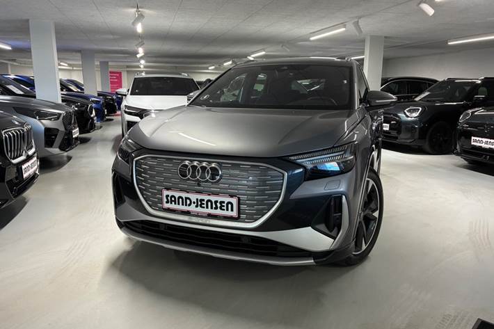 Grå Audi Q4 e-tron fra 2025