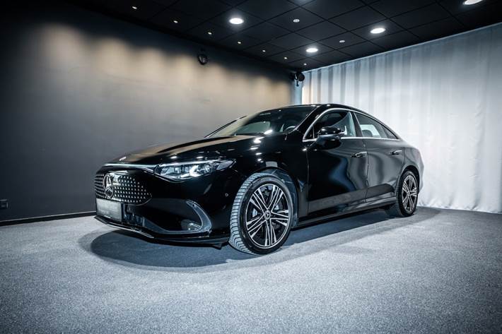 Sort Mercedes CLA250+ fra 2025