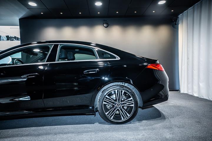 Sort Mercedes CLA250+ fra 2025