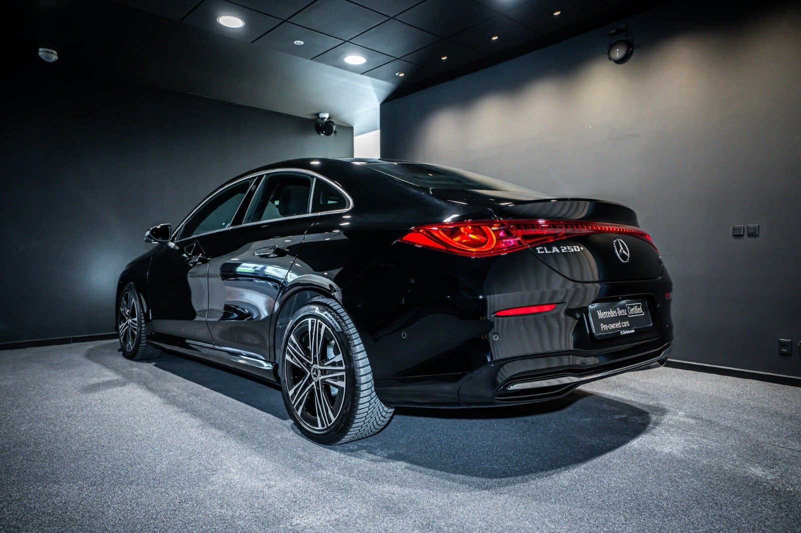 Sort Mercedes CLA250+ fra 2025