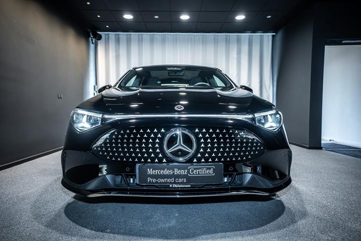 Sort Mercedes CLA250+ fra 2025