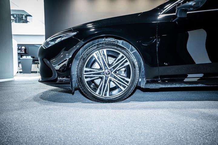 Sort Mercedes CLA250+ fra 2025
