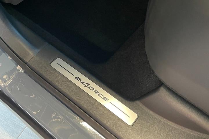 Grå Nissan Ariya fra 2025